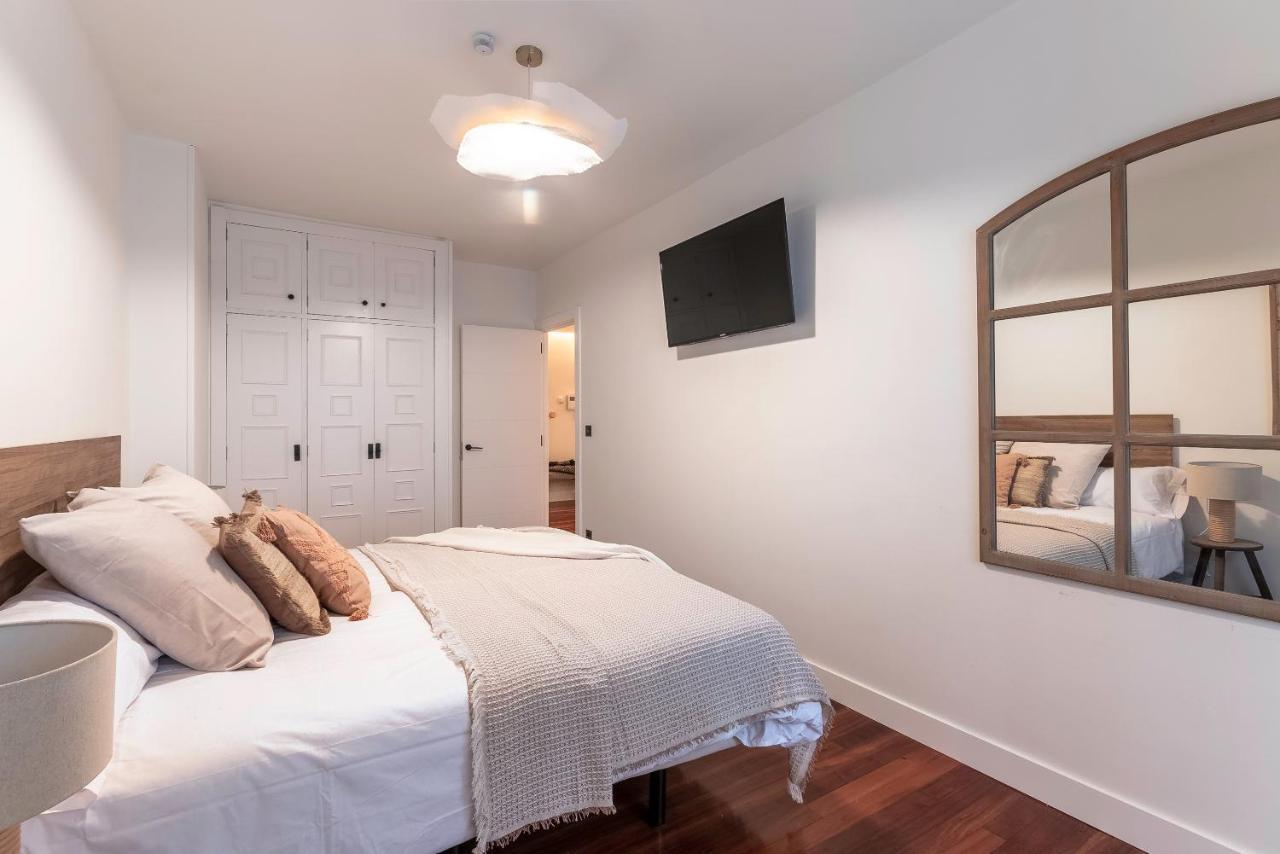 New! Lovely 4-Bedroom Loft In Bilbao Bagian luar foto