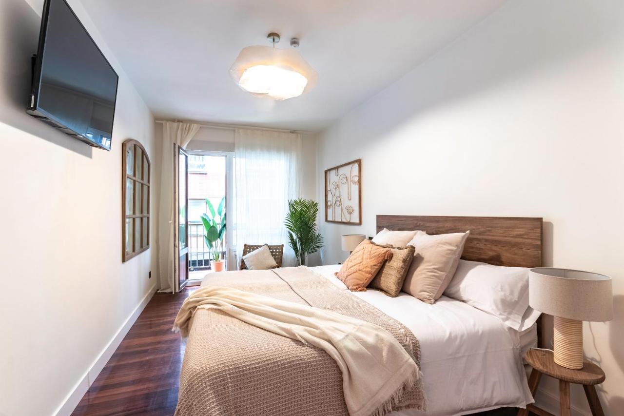 New! Lovely 4-Bedroom Loft In Bilbao Bagian luar foto