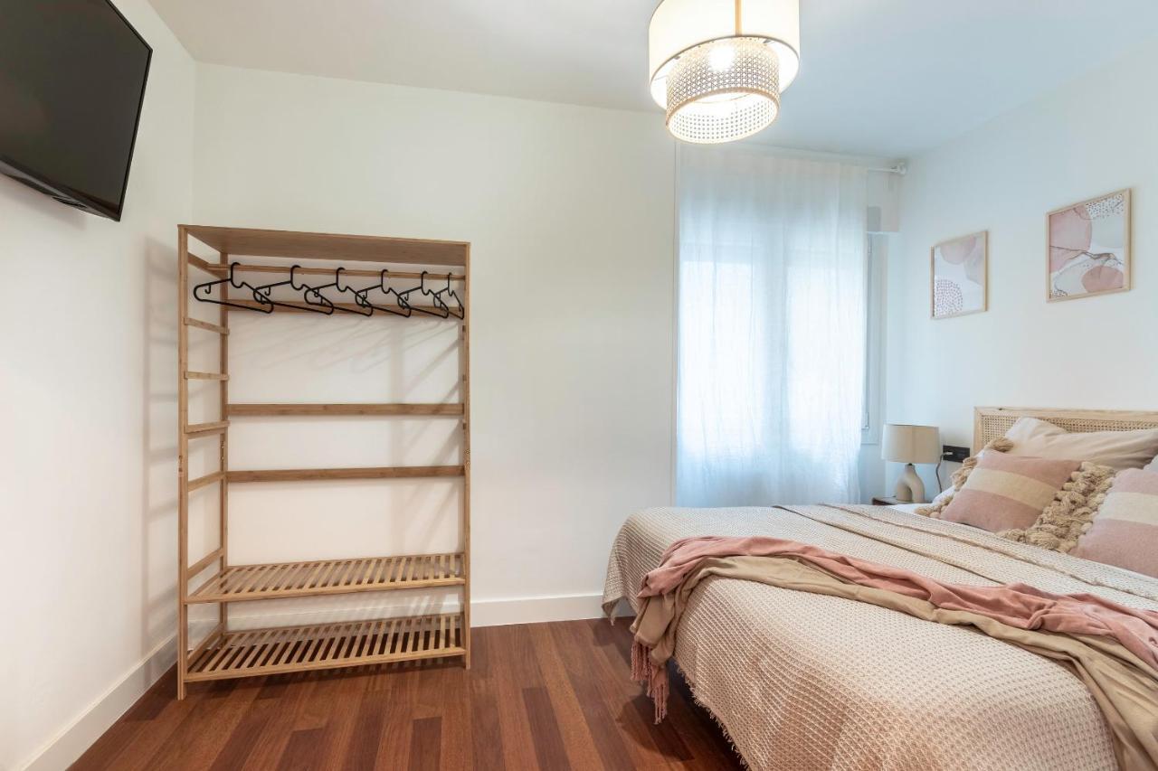 New! Lovely 4-Bedroom Loft In Bilbao Bagian luar foto