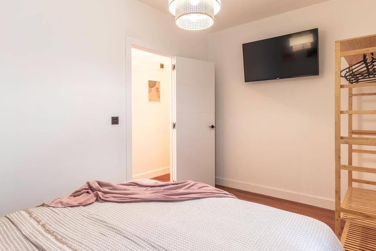 New! Lovely 4-Bedroom Loft In Bilbao Bagian luar foto
