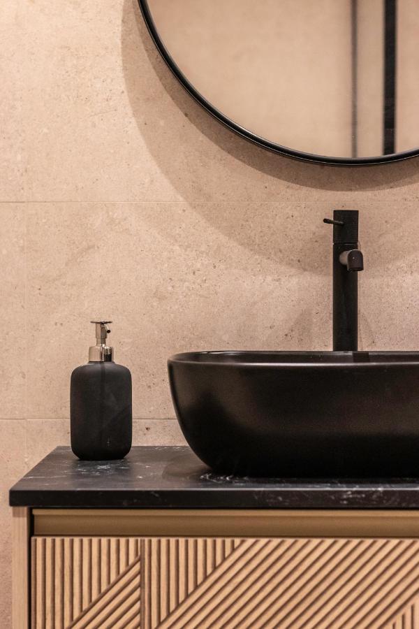 New! Lovely 4-Bedroom Loft In Bilbao Bagian luar foto