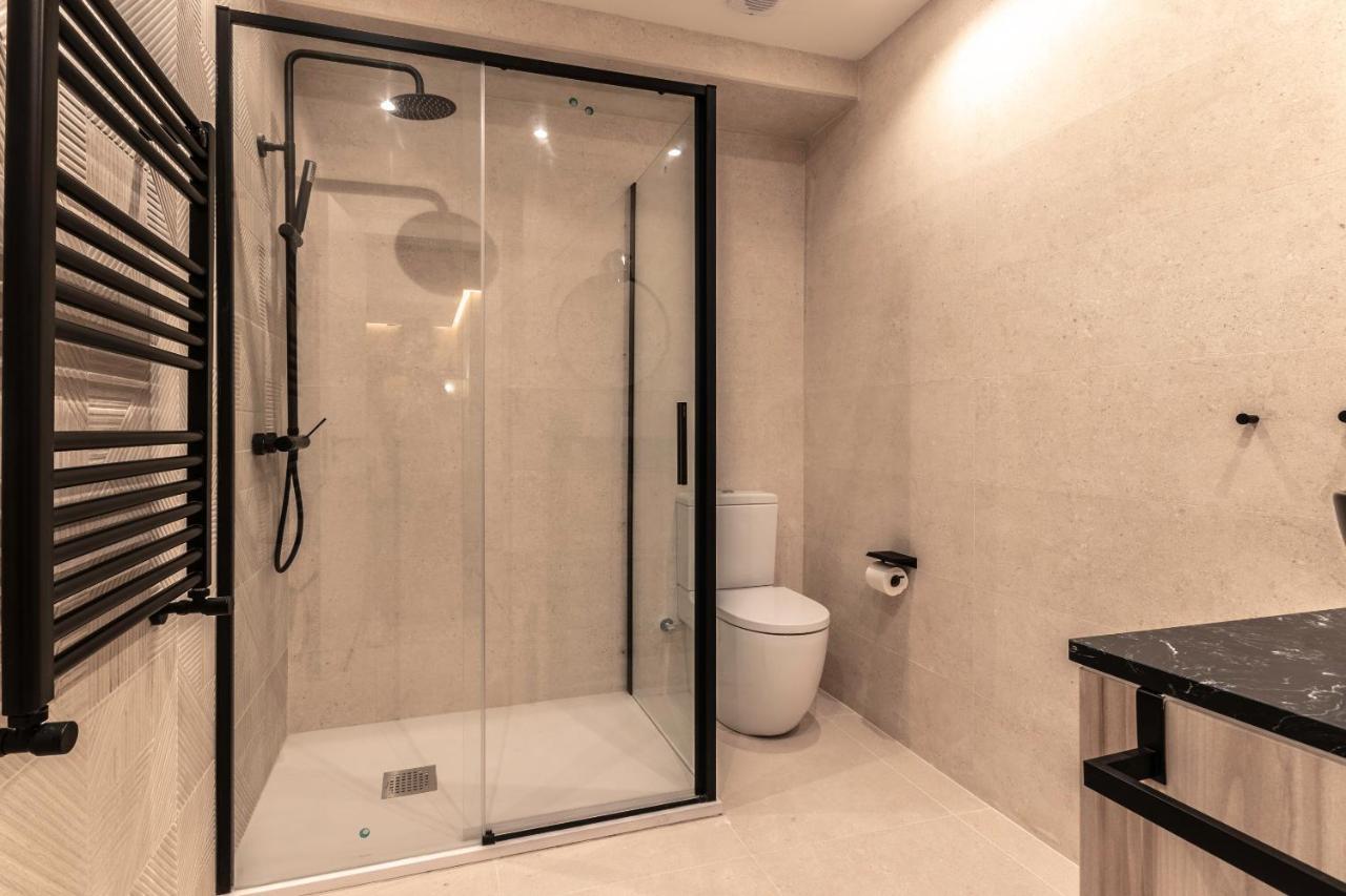 New! Lovely 4-Bedroom Loft In Bilbao Bagian luar foto